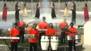 FUENTE DE AGUA VIVA (Cumbia Cristiana)-El Justo Florecera