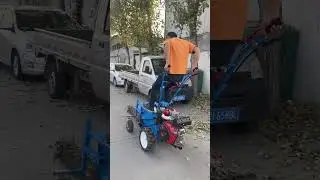 Chain trenching machine, four-wheel drive high-power deep trenching...