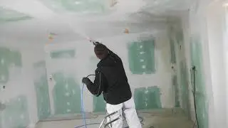 Applicazione a spruzzo del primer Extra Grund della Sitolor con Pompa Airless TECNOVER mod. TR10000