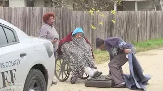 Passerby helps rescue couple from Manor house fire