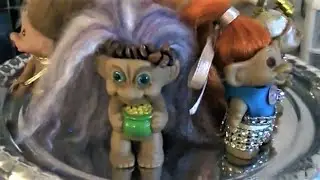 🤩The Troll Doll Channel: SPINNING CAROUSEL TROLLS!😍