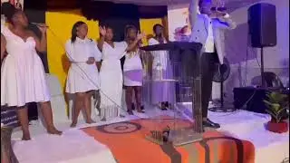 Kwenza Cele - Uyasondla usigcina uMalusi (Uyakwazi Azokwenza Team)