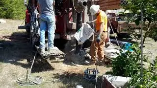 Filling the Outer Space of Wellcasing with the Bentonite Clay to Stablize the Drilling Process