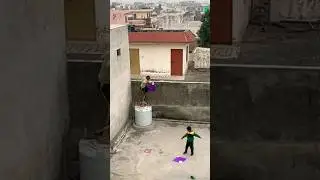 4 kite looting from rooftop🪁Big kite catching|Cutting kite caught on roof|Big kite flying #shorts