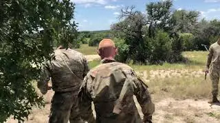Army Apache Troops 1st &Aacute;pấchề Knife & Tomahawk Challenge with Snake Blocker