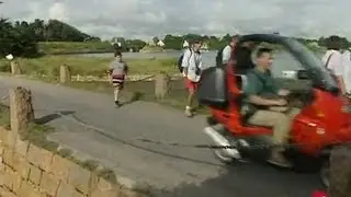 [Médecin sur l'île de Bréhat en juillet]