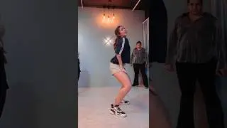 Tattoo | ABCD 2 | #dancechoreography #tattoo #abcd2 #ytshorts #dance | BeatsUp with Ishika