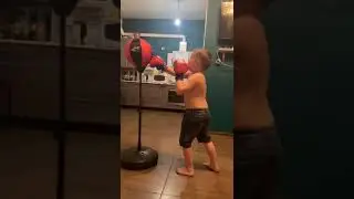 Боец молодой.
