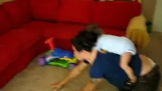 Ilan luchando con el papa