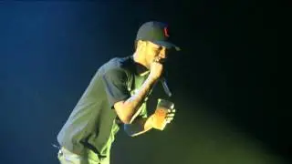 Kid Cudi - Make Her Say (Live) in NYC