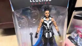 MAREVL LEGENDS KING VALKYRIE FORM THOR & LOVE THUNDER FIGURE REVIEW