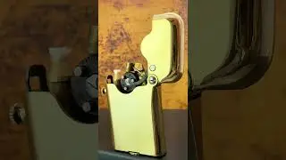 Gen 3 &ndash; Single Claw &ndash; Glossy Brass | Pure Mechanical Design