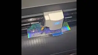 Cutting silver holographic vinyl