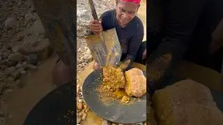wow,,😱😱!! Finding Gold in River Sand?! Nature's Treasure!💰