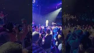 I'm gonna Love you with Carrie Underwood Live in Nashville