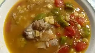 Как приготовить каджунский суп из шейных позвонков с помидорами, кукурузой и бамией