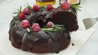 แจกสูตร บันด์เค้กช็อกโกแลต (Chocolate Bundt Cake) เนื้อเค้กนุ่ม ราดด้วยซอสช็อกโกแลตรสเข้มข้น