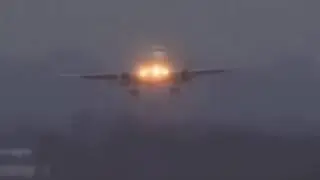 Plane trying to land at an UK airport but struggles due to heavy winds from Storm Ciara