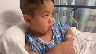 Re-break the tibia bones surgery and lengthening . Lại phải cắt rời xương ch&acirc;n.