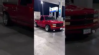 Chevy Stepside Roja & Bajita Con Rines Billets 17x11 #chevy #silverado #obschevy #obs #billet #truck