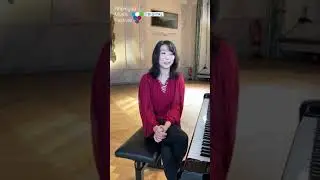 Claire Huangci l&auml;dt zu ihrem Konzertstream beim Rheingau Musik Festival auf Schloss Johannisberg ein