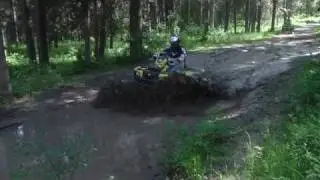 4WHEELER WHEELIES IN THE MUD