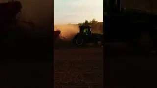 JOHN DEERE 8R В РАБОТЕ С СЕЯЛКОЙ VADERSTAD #automobile #music #farming #колхоз