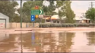 'Very difficult night': Residents evacuated from rural Queensland town