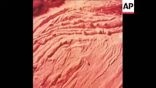 SYND 20 7 76 SIMULATION OF VIKING SPACECRAFT LANDING ON MARS