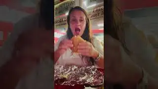 Five guys#restaurant#Trying food#Hamburger#delicious#panama#￼fyp￼ #music #amazing#night#🍔🍔🍔🍔