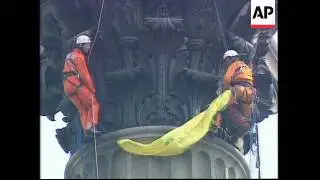 UK: LONDON: GREENPEACE STAGE SAVE CANADIAN FORESTS PROTEST
