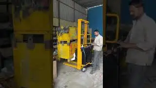 1.5 ton capacity semi electric stacker. for dm contact With us on 9139672241