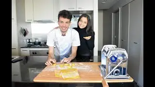 How to make SPINACH AND RICCOTA MEZZELUNE