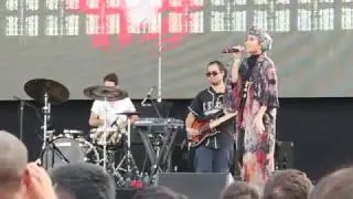 Yuna - Crush [LIVE] @ Camp Flog Gnaw 2016