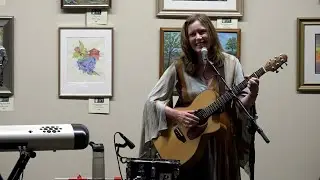 Walpole Library Music Series: Sarah McQuaid