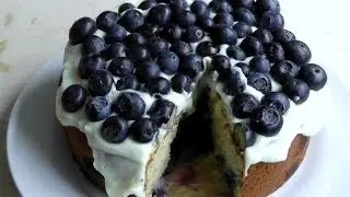 Cake with frosting & fruit How to Make recipe