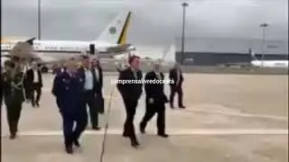 #PORTUGAL | Presidente Jair Bolsonato faz escala em Portugal, rumo ao Jap&atilde;o.  Base A&eacute;rea Figo Maduro
