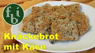 Selbst gebackenes Knäckebrot mit Käse, habt ihr das schon einmal gemacht?