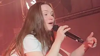 Sigrid - High Five - vertical video - live in Oslo Rockefeller Night 2 - 29/01/26