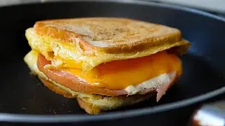 BREAKFAST EGG SANDWICH HACK!!! Crispy One Pan Egg Toast