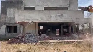 Bull BackHoe loader HD76 factory destroy with Rock breaker #bharatkabull #bullindia #bullmachines
