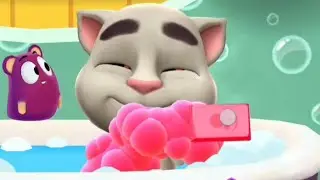 RAAIAI is live Mau cat eating