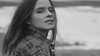 Gabrielle Aplin - Place Your Hands (Reef Cover)