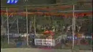 Nogor Baul James - Guru Intro in Dhaka stadium BCB Mega Concert 2000