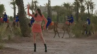 Pelin G&uuml;neş - Ne Alaka (Official Video)