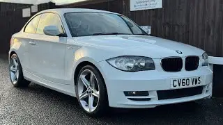 Видеообзор BMW 120i 2.0 Sport 2010 года выпуска, цвет &laquo;Альпийский белый&raquo; (60).