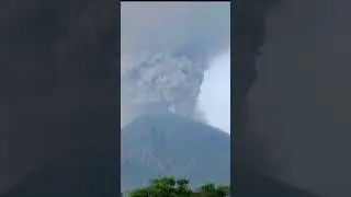 #volcano #naturalphenomenon #shorts #explore