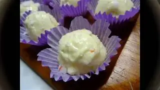 KOKOSBOLLAR MED POLKA - Baka med Malin