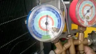 Carga  de gás em freezer