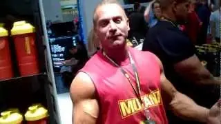 Teambodypro with BIG V and Jay Cutler at the Smart shaker Booth in Fibo